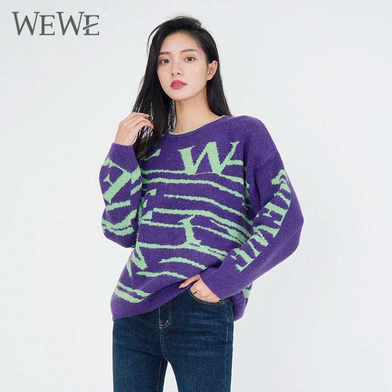 WEWE/唯唯冬季新品女装宽松休闲不规则条纹字母毛衣慵懒时尚