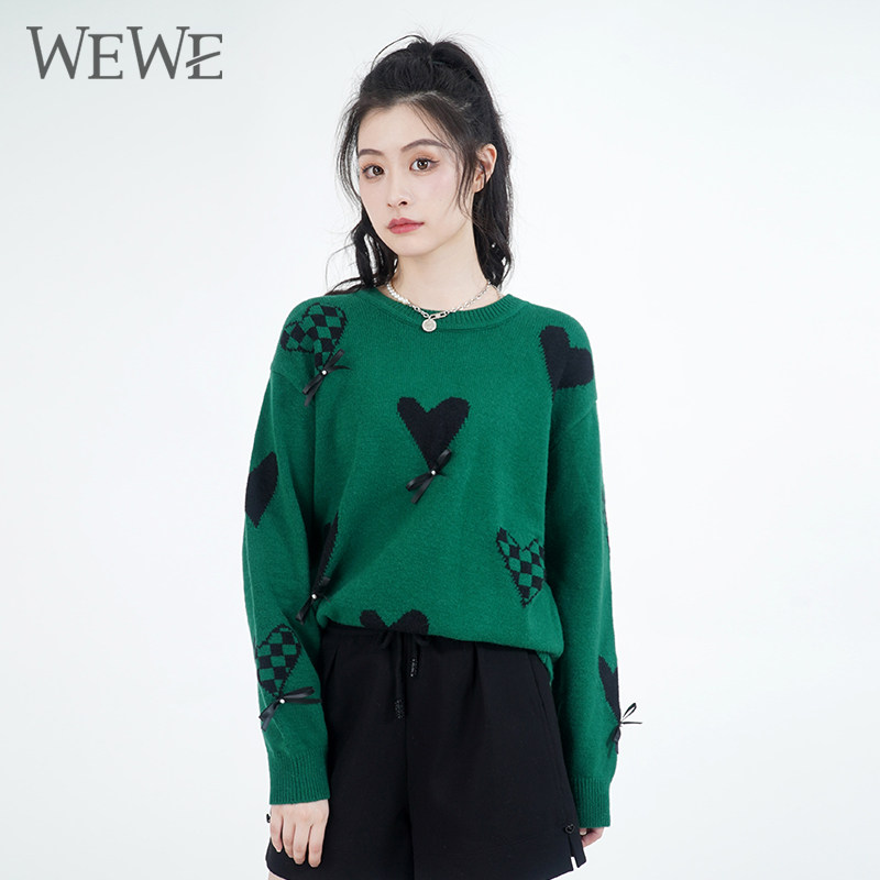 WEWE唯唯圆领甜美宽松爱心毛衣