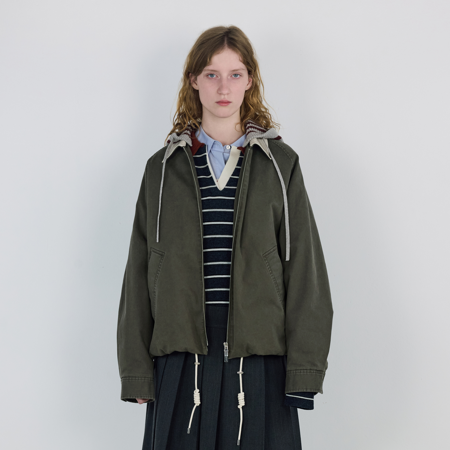 IIIVIVINIKO2025秋新款可拆卸连帽羽绒工装截短夹克女R539101171B