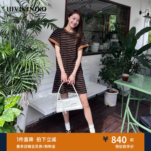 IIIVIVINIKO2026夏季新款条纹T恤直筒连衣裙女M620604387E