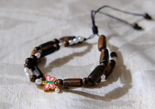 蝶溯香尘·珠泪涅槃——沉香随形珍珠手串