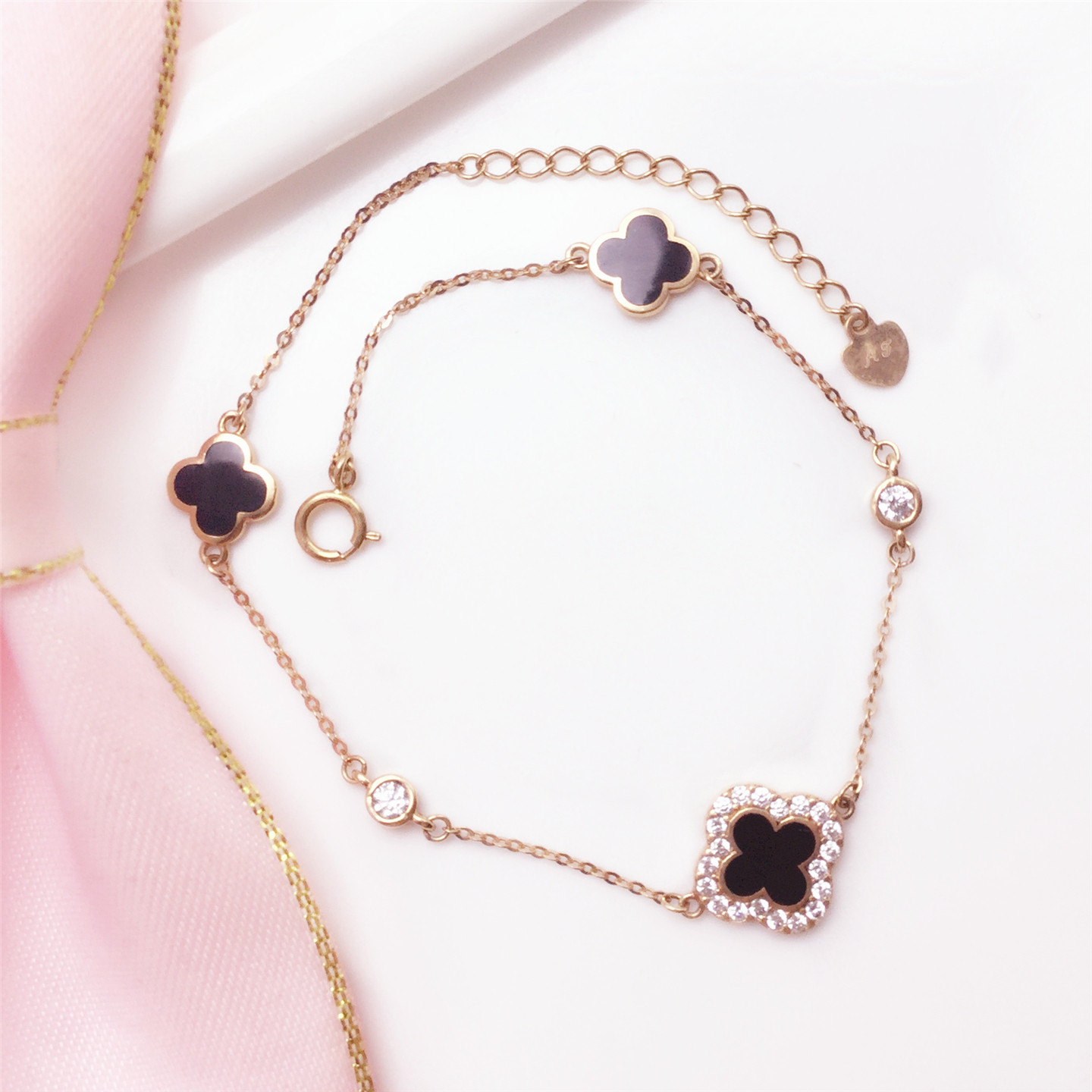 14k玫瑰金轻奢四叶草手链