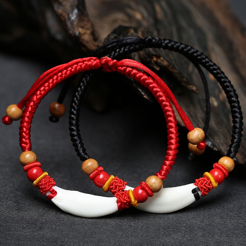 Adult male and female lovers benmingnian real black dog tooth red rope foot chain baby baby childrens mahogany safety Bracelet