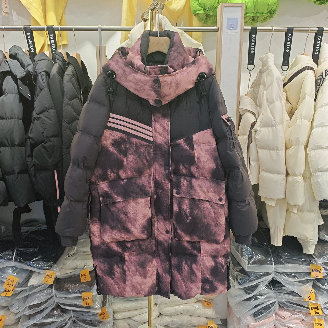 2025冬季新款休闲时尚气质迷彩大码中长款连帽白鸭绒羽绒服女