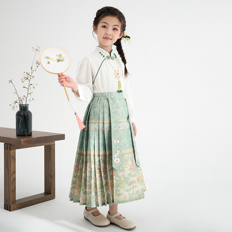女童2024春夏新中式新款马面裙古装非一片式中长款出游飒气半身裙