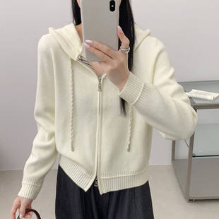 老钱风连帽拉链针织开衫女长袖软糯毛衣时尚气质上衣