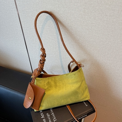 麂皮绒包包女大容量2025新款秋冬百搭斜挎包休闲单肩腋下包托特包