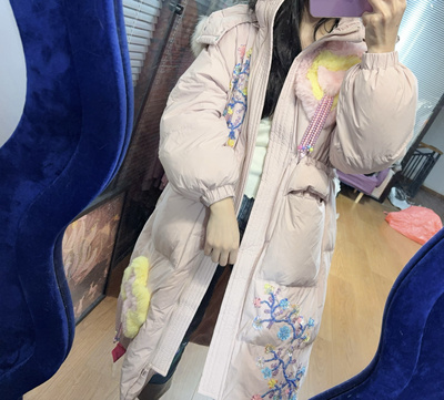 特价福利狐狸毛大毛领重工花朵藕粉色长款羽绒服
