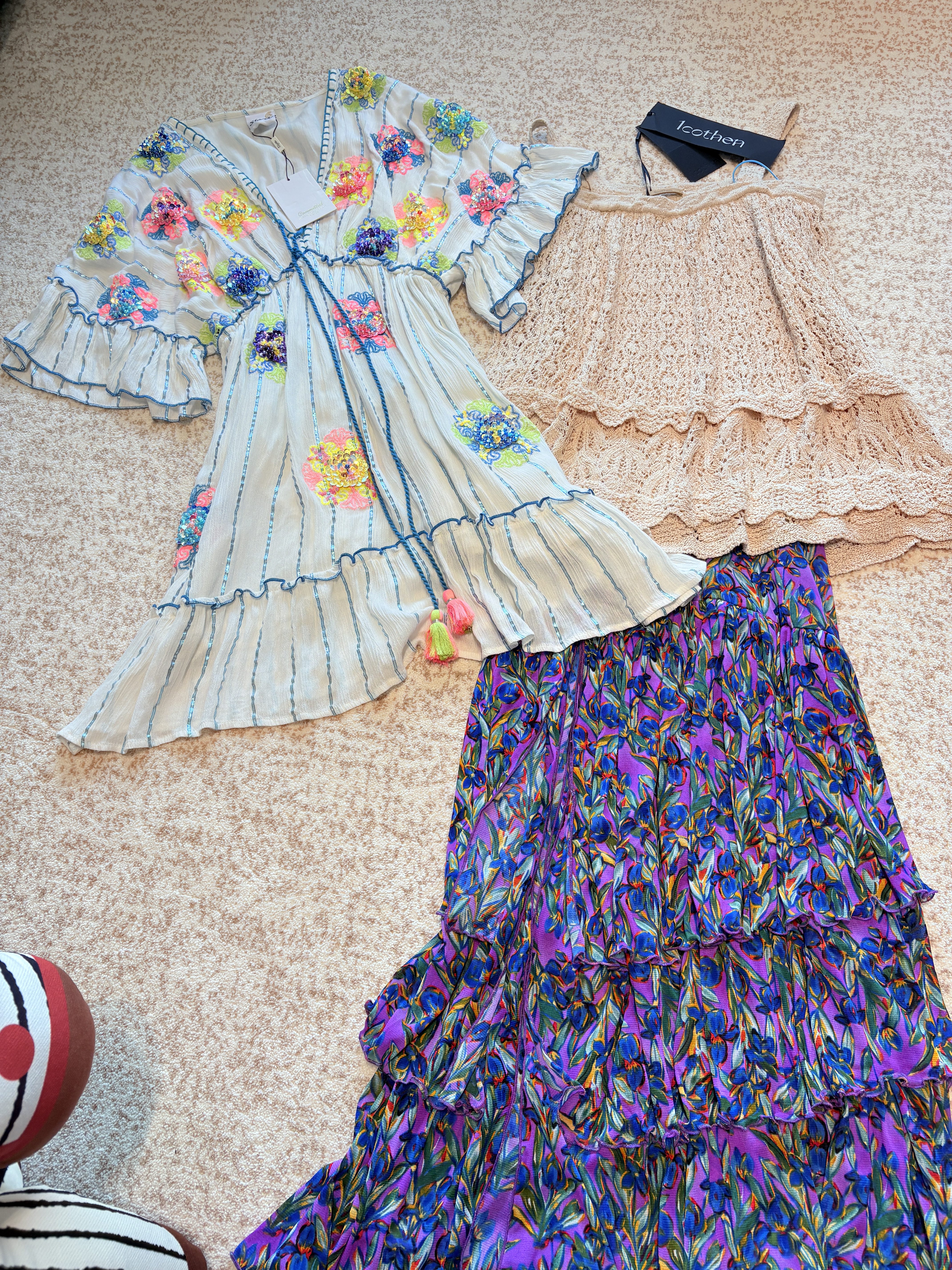 意大利新款重工花朵珠片喇叭袖波西米亚风连衣裙