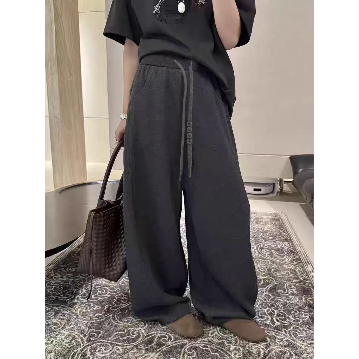 欧货冬季2025翻盖口袋松紧高腰宽松显瘦加厚休闲裤长裤厚款羊绒裤,女装/女士精品,休闲裤,淘宝优惠券,粉丝福利购,淘宝优惠卷