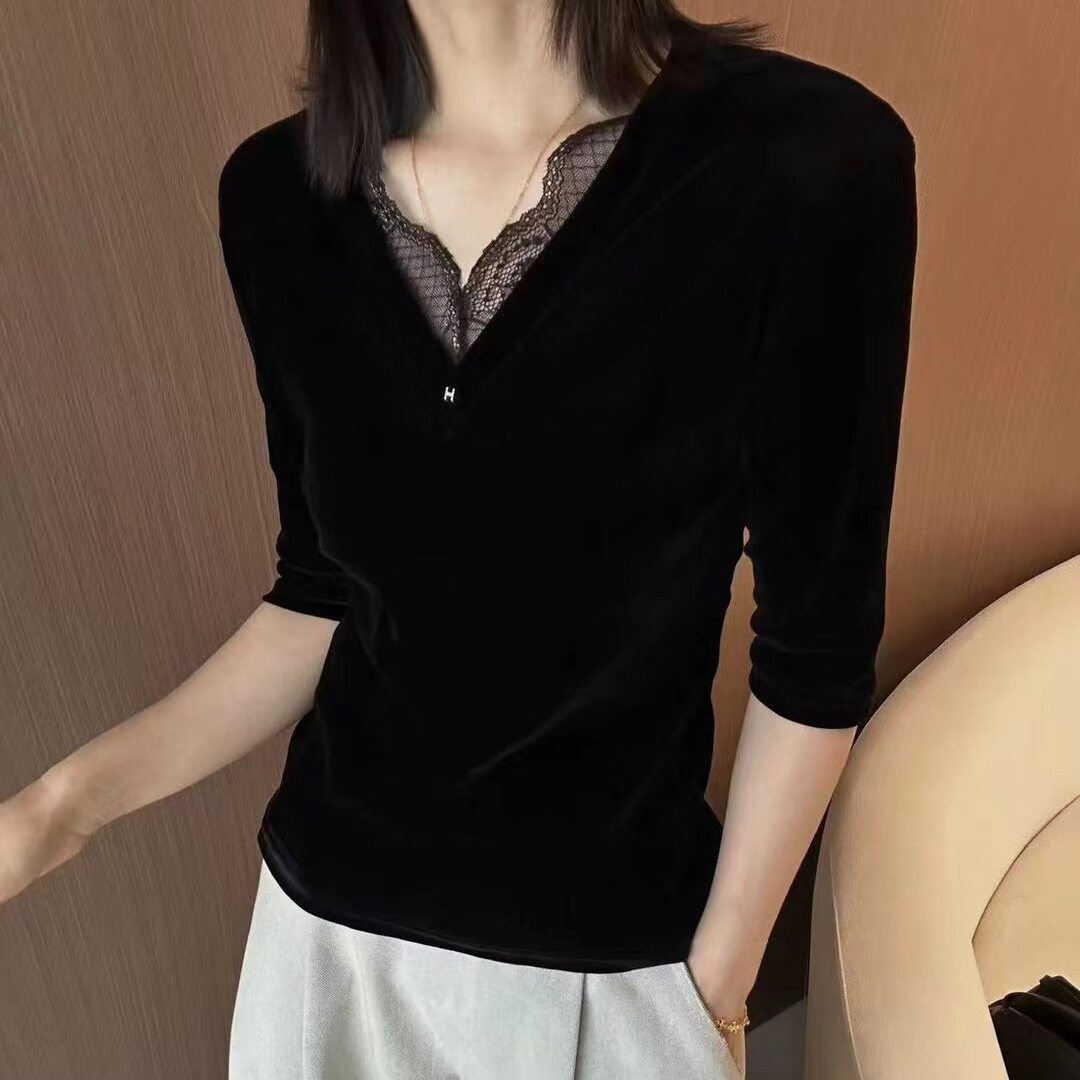 黑色蕾丝拼接V领中袖T恤女丝绒2026秋季新款显瘦百搭打底上衣百搭