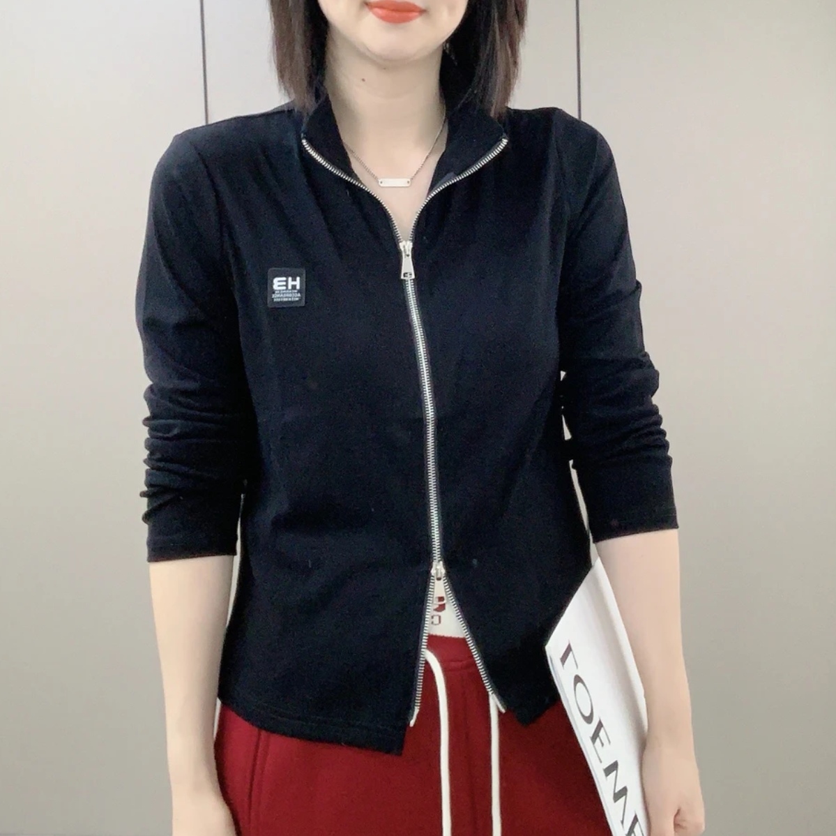 四季款新款长袖短款双拉链立领T恤衫女修身显瘦百搭设计感上衣潮