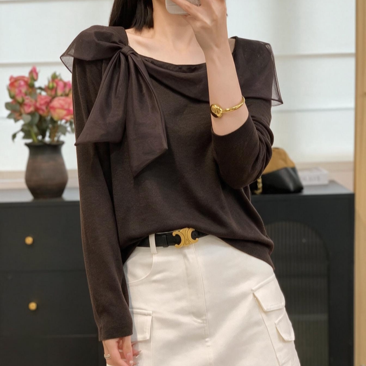 设计感一字肩丝巾蝴蝶结棉T恤女2026秋季新款洋气百搭显瘦打底衫