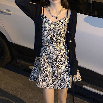 150小个子穿搭显高斑马纹吊带裙女夏季内搭连衣裙防晒开衫两件套