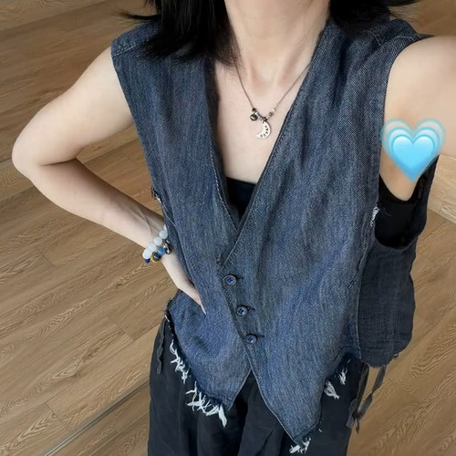 牛仔蓝拼接流苏V领三粒扣背心夏