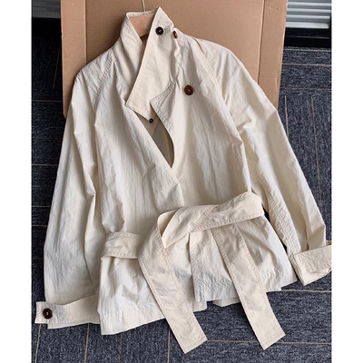 米杏色工装外套立领系带收腰风衣