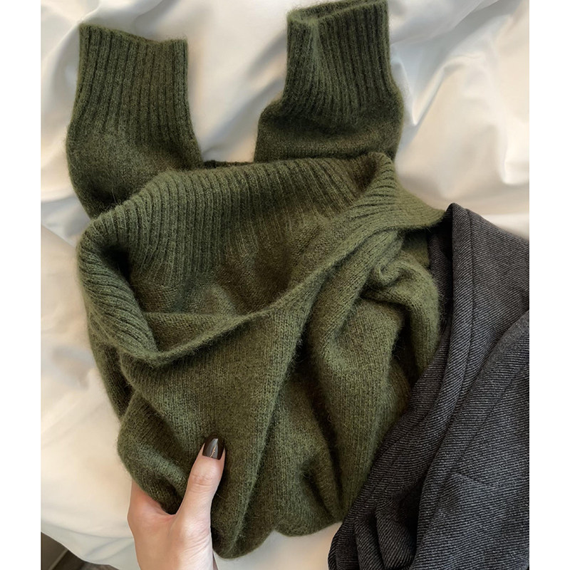 老钱风墨绿色翻V领套头打底毛衣