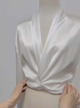 【现货封神穿搭】天丝高级感醋酸白色衬衫26夏新V领别致独特上衣