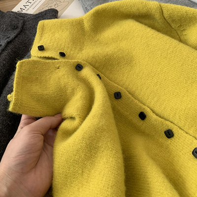 鲜黄色单排扣立领软糯针织开衫女