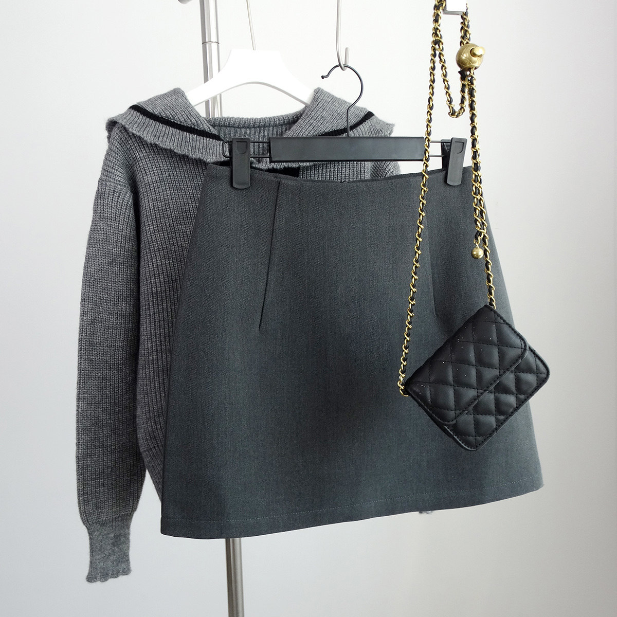 深灰色植绒波点短裙秋冬新款miu系高腰A字防走光半身裙小个子半裙