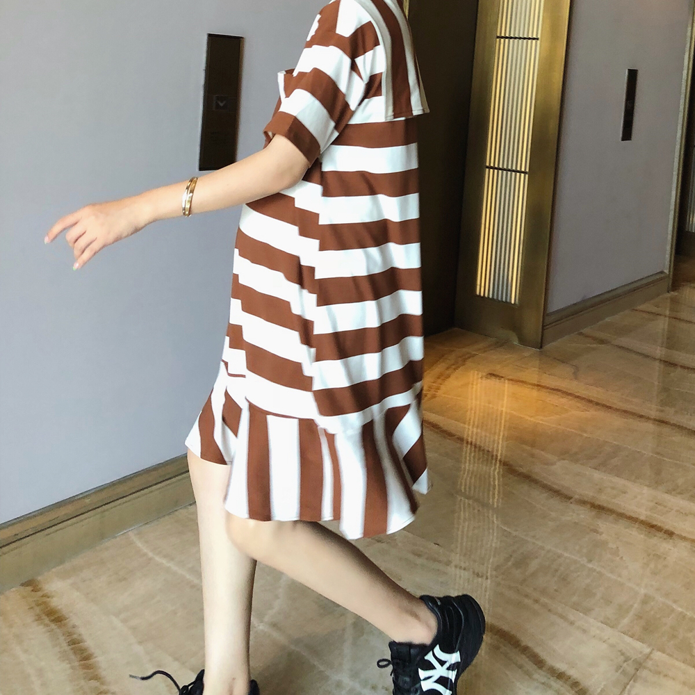 初夏新品海军学院风条纹连衣裙