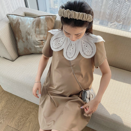 leomami蕾丝镂空刺绣领连衣裙