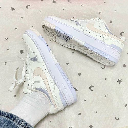 Nike/耐克复古休闲板鞋