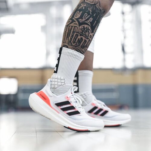 Adidas透耐磨休闲运动跑步鞋