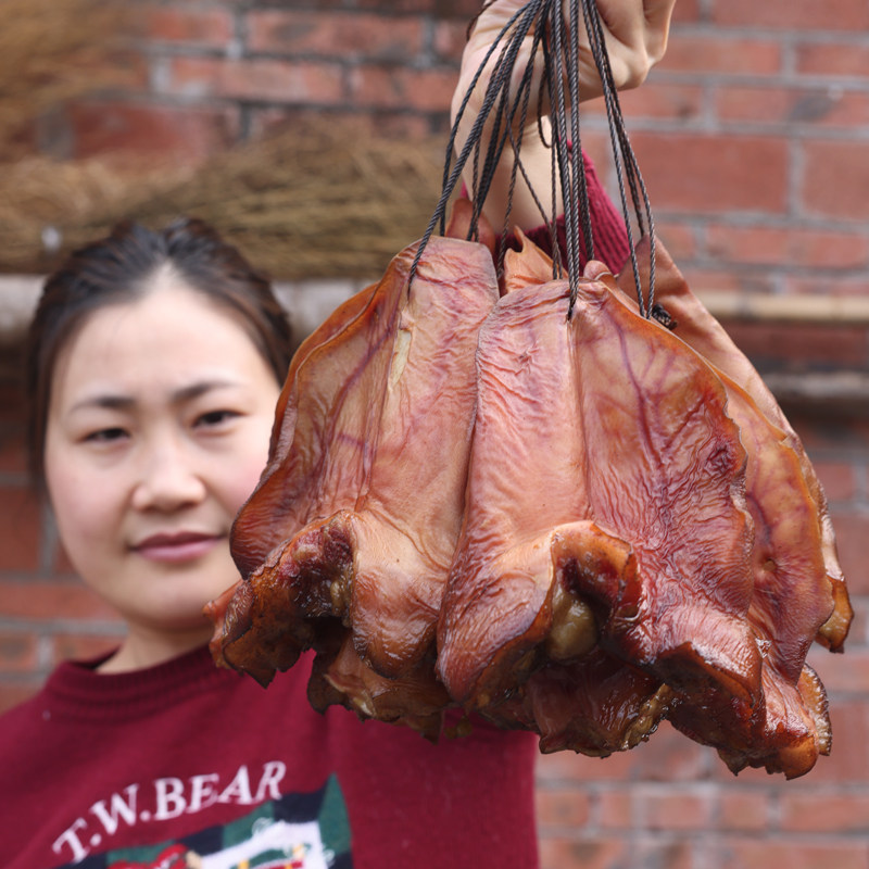 四川正宗土特产烟熏腊零添加农家手工自制下酒菜腊肉猪耳真空包装