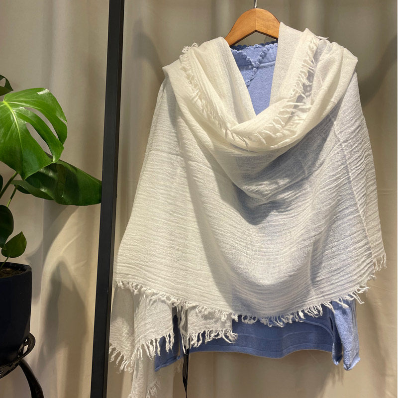 纱布风蓬松好坳造型四面捻穗水煮山羊绒披肩白色女士春秋保暖围巾