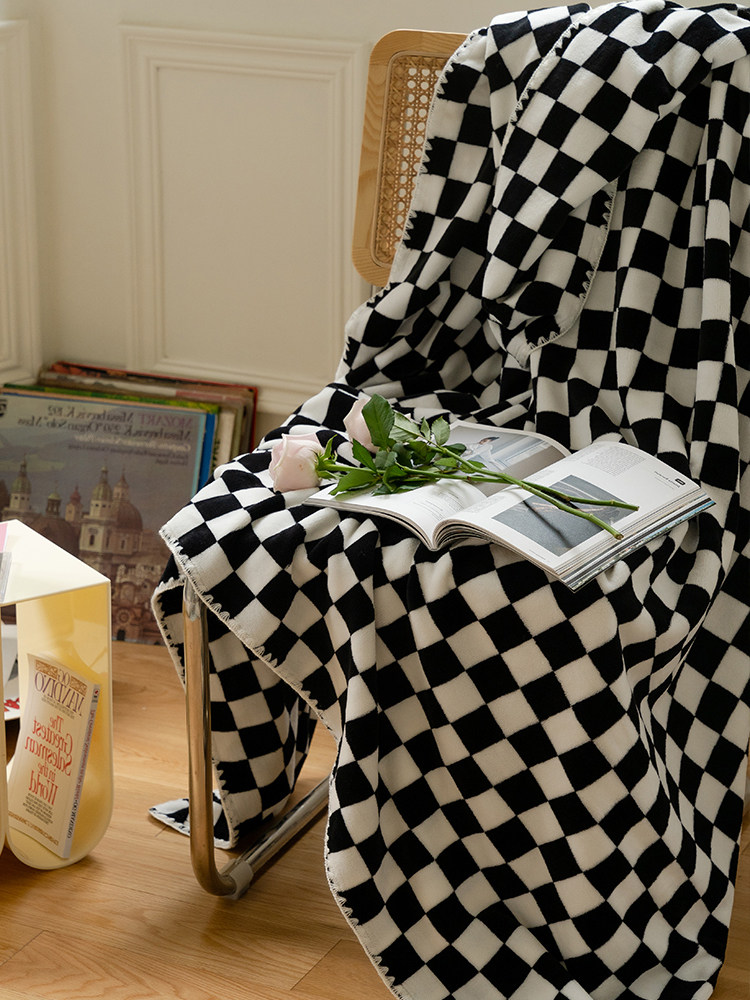담요 바둑판 우유 벨벳 작은 담요 사무실 낮잠 소파 담요 싱글 및 더블 시트 산호 벨벳 커버 담요 겨울