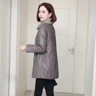 真皮羽绒服女绵羊皮真皮皮衣妈妈