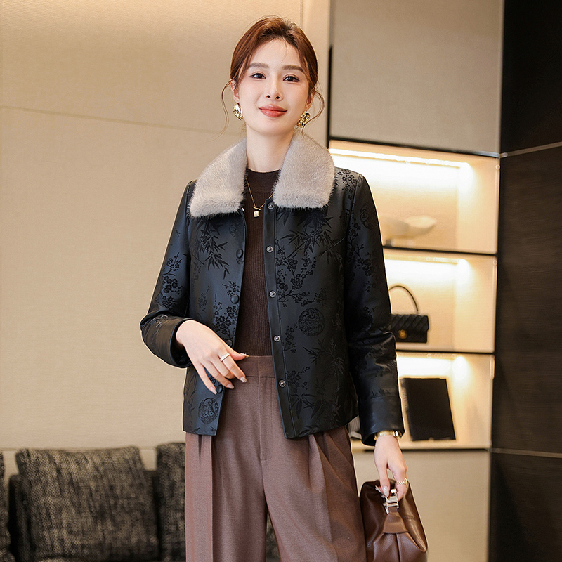 薇蔓娜头层绵羊皮短款皮衣