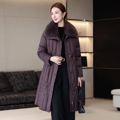 高端狐狸毛领鹅绒羽绒服