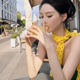 度假ins风黄色波点丝巾女2025秋新款氛围感系脖领巾长条百搭围巾