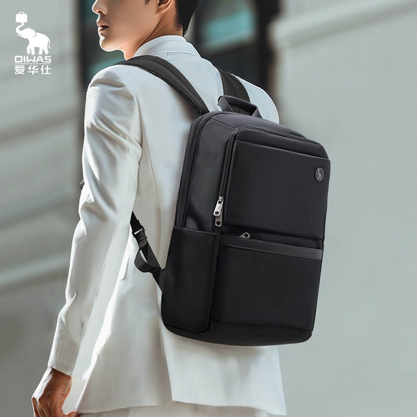 爱华仕越走越轻护脊版双肩背包