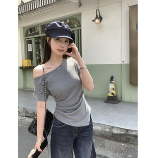 T恤夏季 小吉家大碼 女裝 韓系辣妹風斜肩短袖 顯瘦上衣女 不規則修身