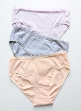 微瑕疵女士内裤棉质舒适亲肤简约短裤女生中高腰性感蕾丝边三角裤