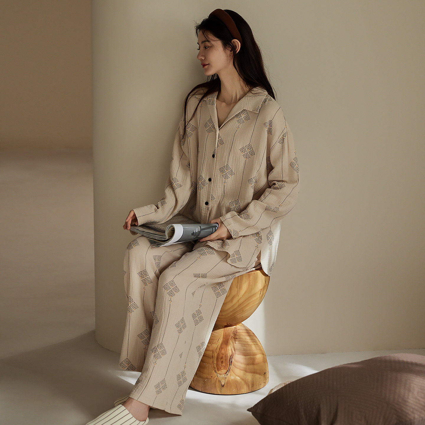 2025新款今年流行爆款睡衣女秋季长袖纯棉纱布翻领宽松家居服套装