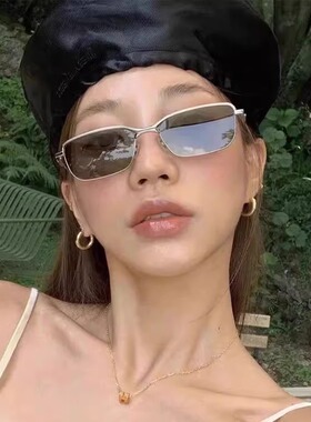 欧美黑框茶色小框方形墨镜韩版时尚高级感显气色素颜海边度假男女