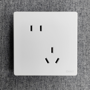 11130 正泰电源插座86型面板 K3系列月影白斜五孔10A电源插座