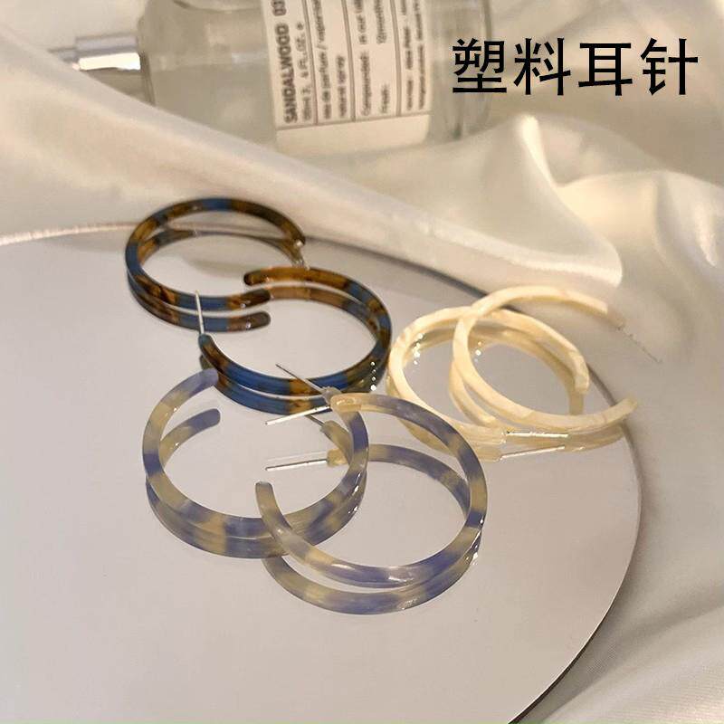 不易过敏塑料针港风彩色晕染大耳圈高级感素圈耳环圈圈新耳洞耳钉
