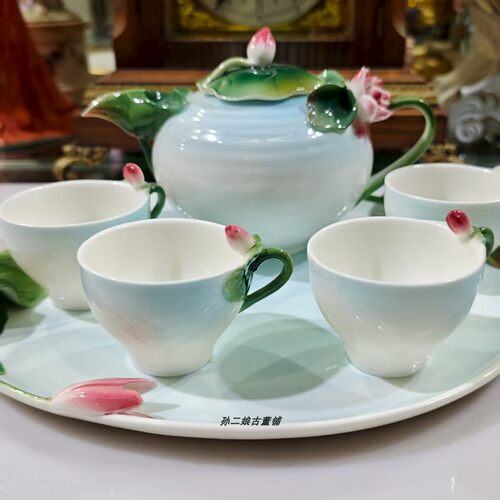英国著名珠宝品牌Graff设计制作瓷雕荷塘月色茶托茶壶茶杯6件套装