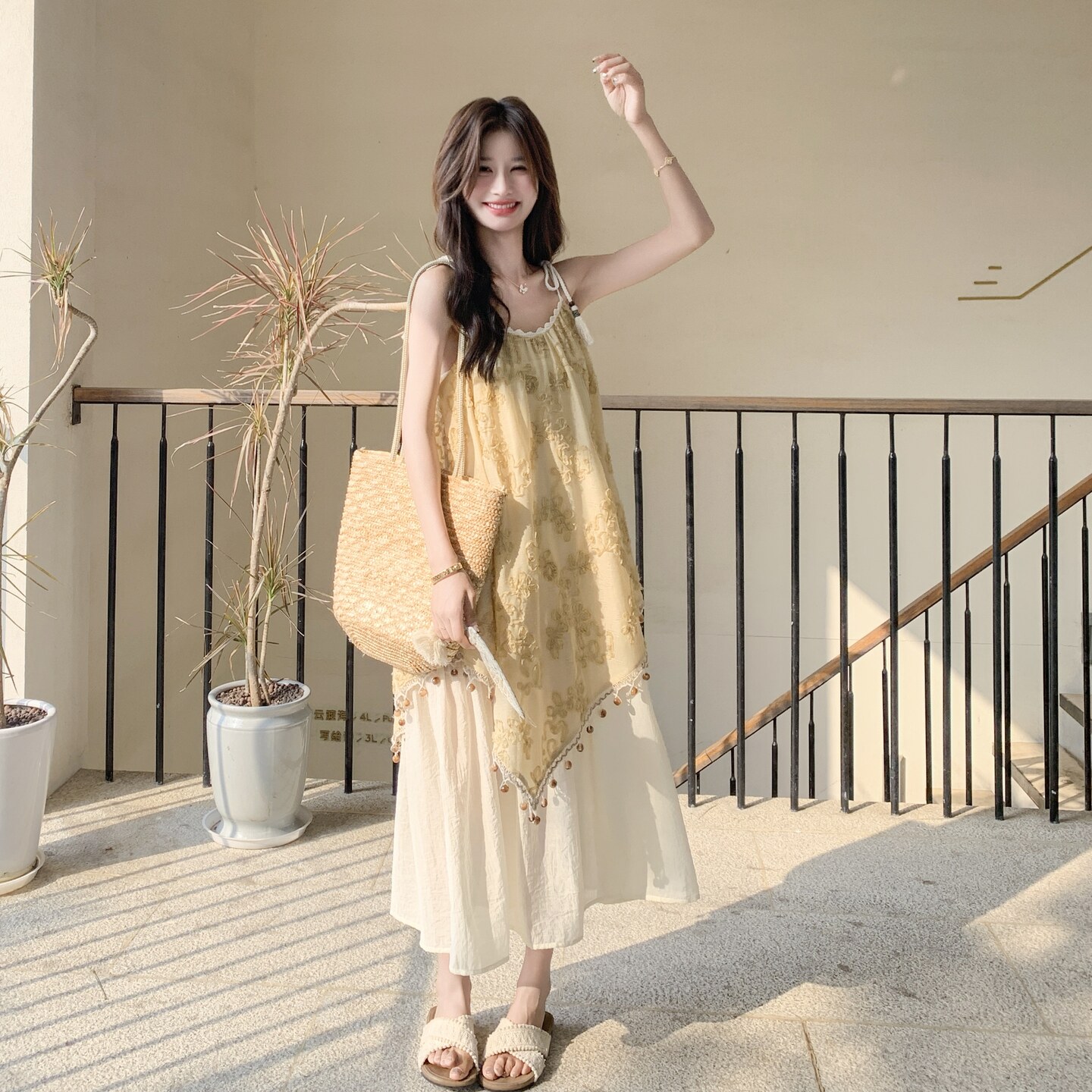 法式度假风刺绣流苏不规则拼接吊带裙女2025夏季新款假两件连衣裙,女装连衣裙,2C119
