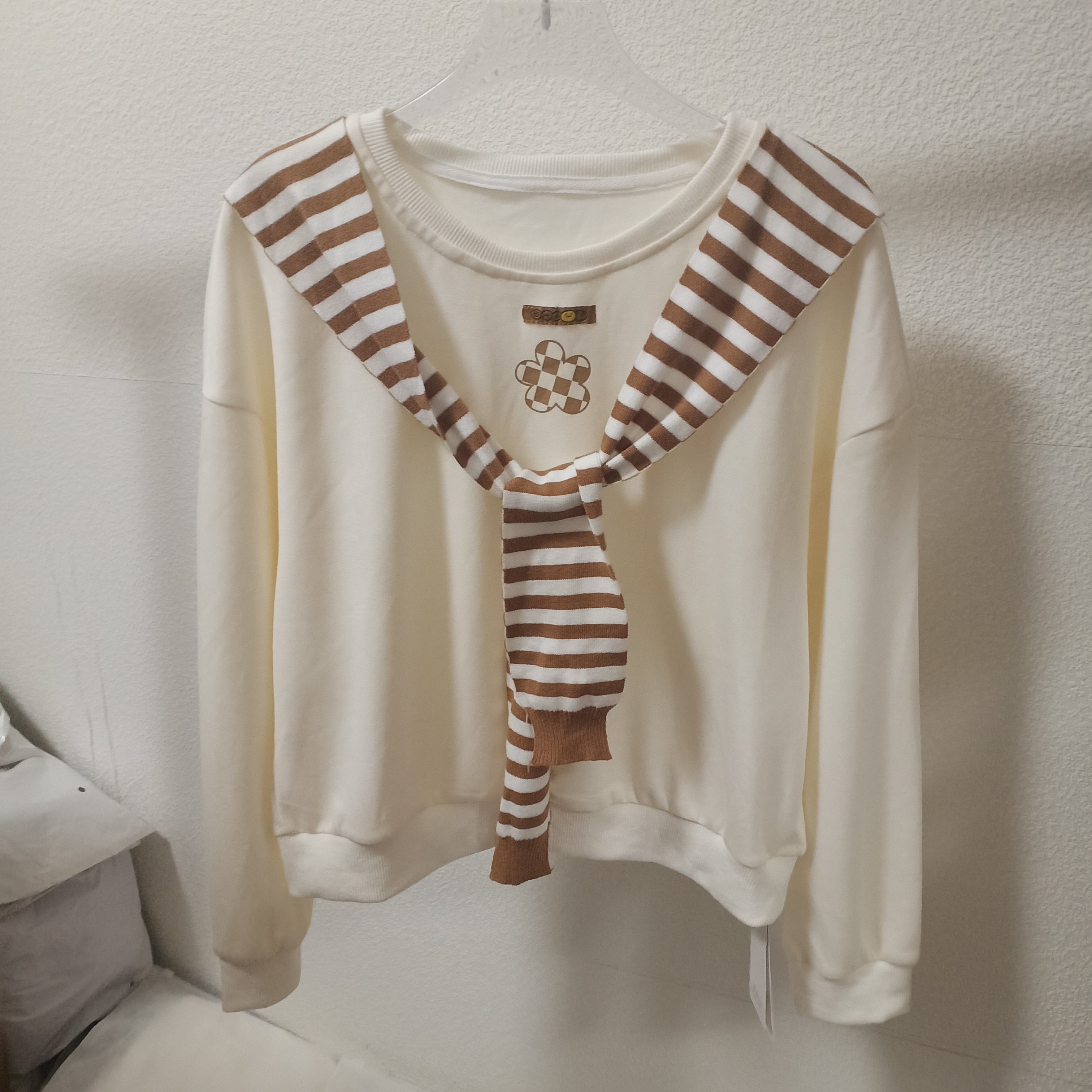 秋季新款韩版宽松撞色条纹披肩卫衣女设计感圆领小众短款长袖上衣