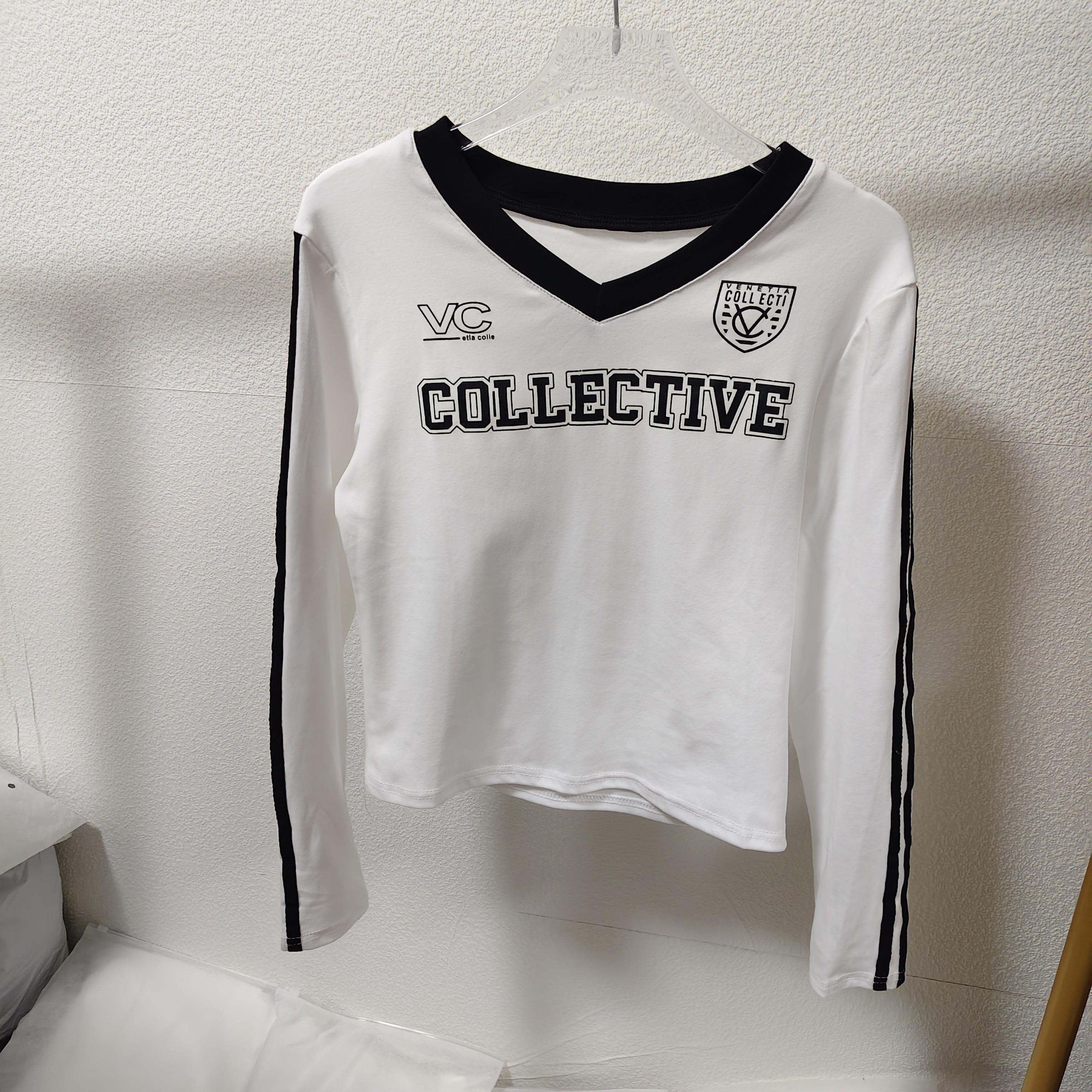 美式辣妹风撞色V领长袖T恤女秋冬新款字母印花修身内搭短款上衣潮,女装/女士精品,T恤,淘宝优惠券,粉丝福利购,淘宝优惠卷