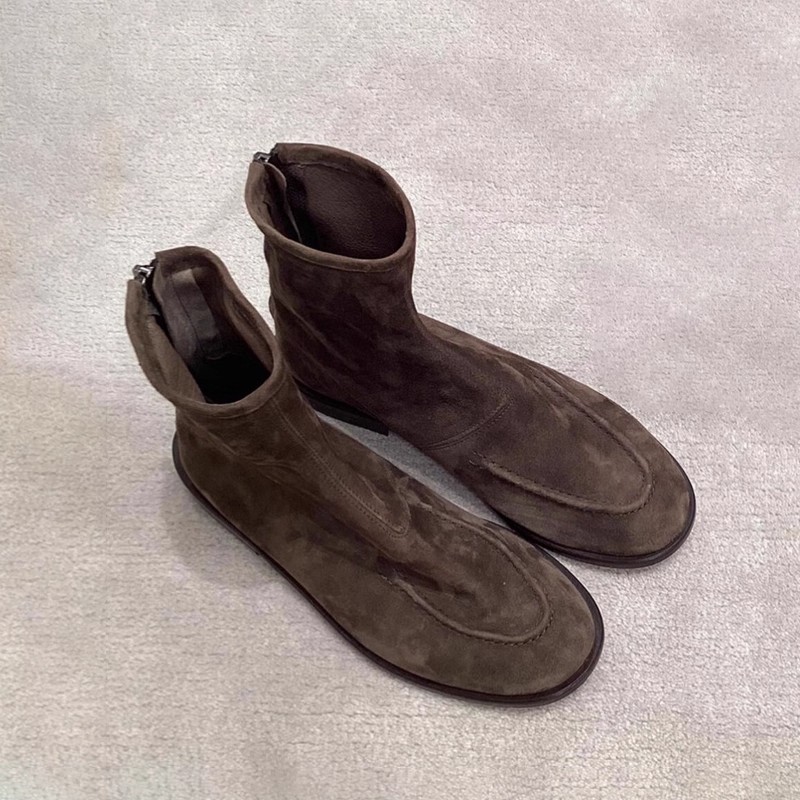 小众极简英伦风圆头平底短靴25秋冬新款真皮牛反绒瘦瘦靴切尔西靴