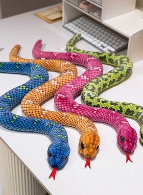 跨境snake公仔仿真S弯蟒蛇水蚺小蛇毛绒玩具万圣节整蛊生肖礼物