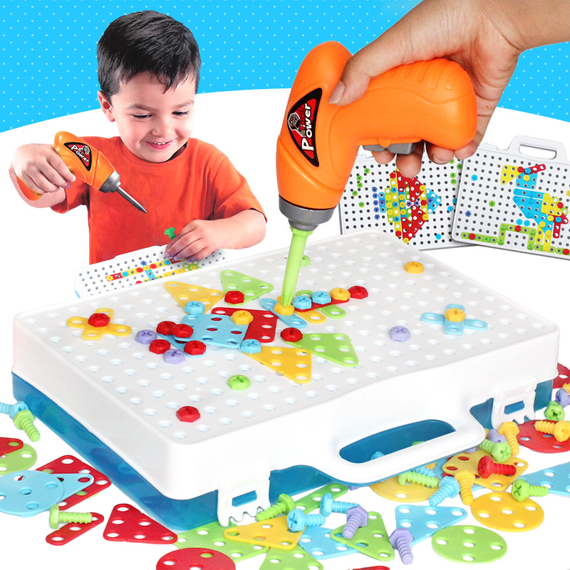 拧螺丝组装玩具带电钻