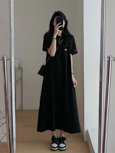 纯棉过膝休闲运动高级感连衣裙女